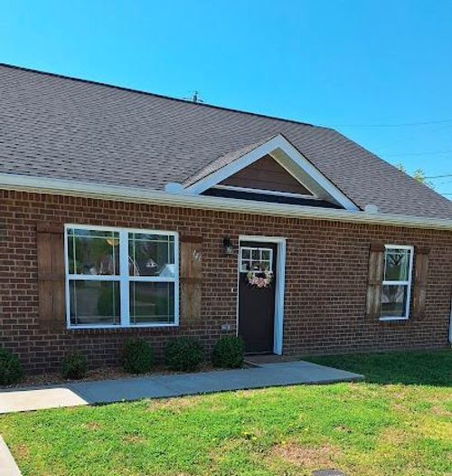 141 Dogwood Ct, Shelbyville, TN, 37160-4552 | Card Image