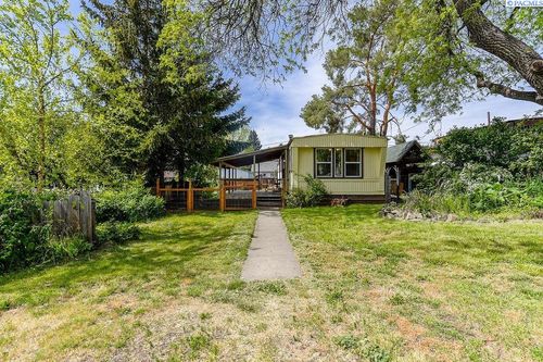 205 N C St, Albion, WA, 99102 | Card Image