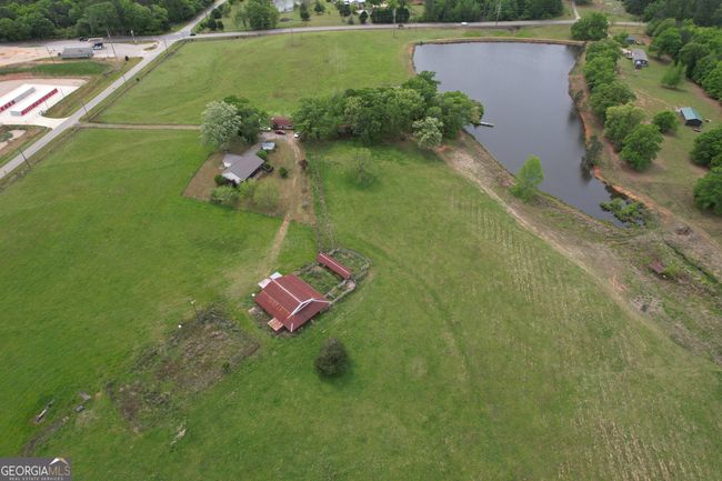 387 Fredonia Church Rd, Home with 3 bedrooms, 2 bathrooms and 2 parking in BARNESVILLE GA | Image 6