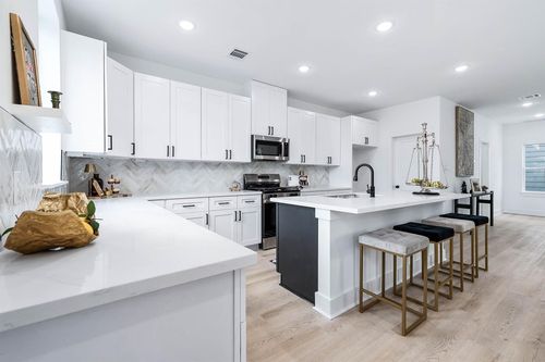 1511 Euel St, Houston, TX, 77009-1605 | Card Image