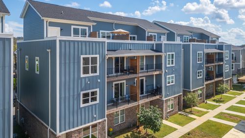 1047 Montague Pl, Chattanooga, TN, 37408-2002 | Card Image