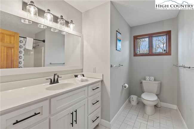126 Rock Ledge Ln, House other with 5 bedrooms, 5 bathrooms and null parking in Sugar Mountain NC | Image 12