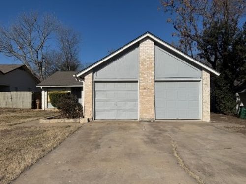 5904 Emerald Forest Dr, Austin, TX, 78745-2921 | Card Image