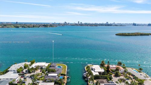 1982 Ne 119th Rd, North Miami, FL, 33181-3318 | Card Image