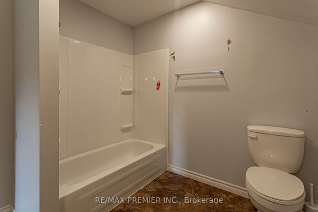 45 Wellington St, House other with 4 bedrooms, 2 bathrooms and 3 parking in Port Burwell ON | Image 28