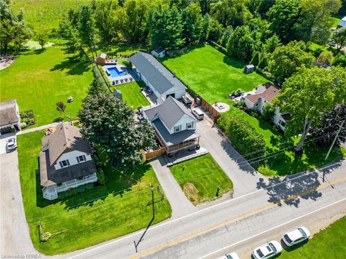233 Oakland Rd, Scotland, ON, N0E1R0 | Card Image