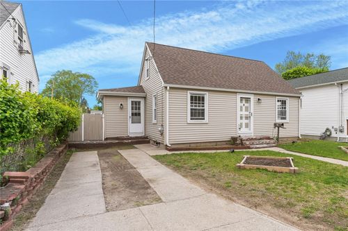 79 Arcadia Street, Cranston, RI, 02910 | Card Image
