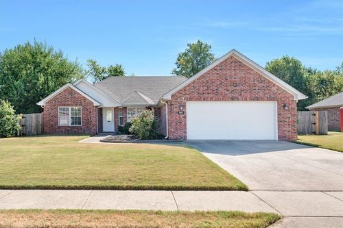 800 Harvest St, Centerton, AR, 72719-7708 | Card Image