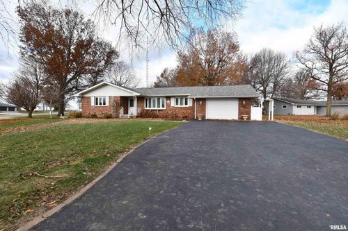 101 N Monroe St, Morrisonville, IL, 62546-6768 | Card Image