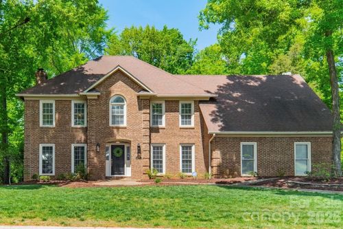 231 S Downs Way, Fort Mill, SC, 29708-7927 | Card Image