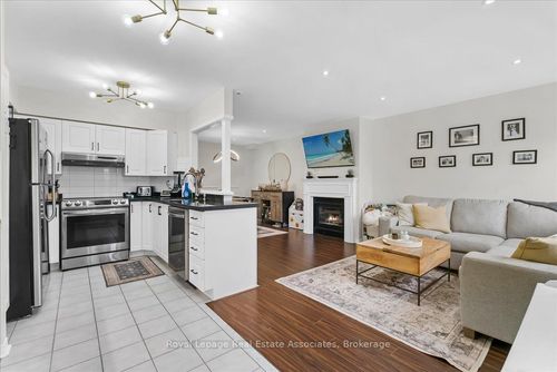 5-1241 Parkwest Pl, Mississauga, ON, L5E3J3 | Card Image