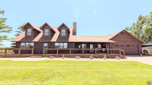 1267 Road 220, Emporia, KS, 66801-7972 | Card Image