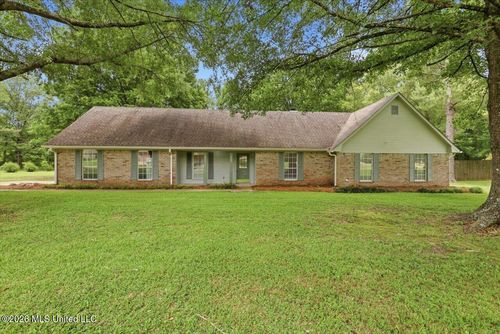 119 Falcon Ridge Dr, Raymond, MS, 39154-8865 | Card Image