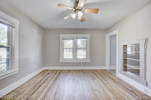unit-1-220 N Maple Ave, Royal Oak, MI, 48067-2255 | Card Image