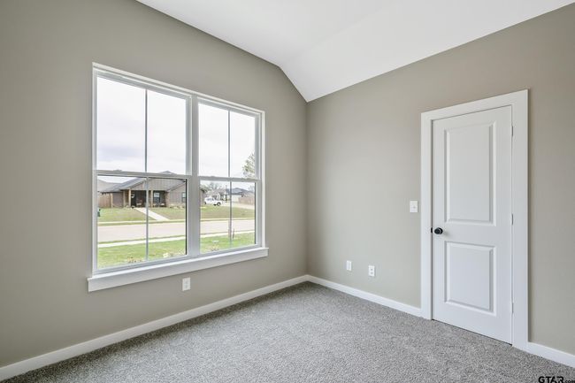 16218 Crossing Cir, House other with 3 bedrooms, 2 bathrooms and null parking in Lindale TX | Image 14