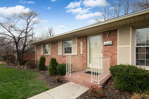 2913 Edinburgh Dr, Lexington, KY, 40517-1315 | Card Image