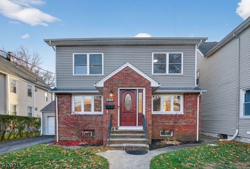 301 South Pkwy, Clifton, NJ, 07014-1222 | Card Image