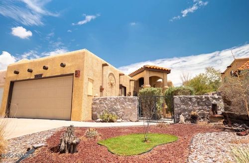 2050 Pinecone Way, Las Cruces, NM, 88012-6018 | Card Image