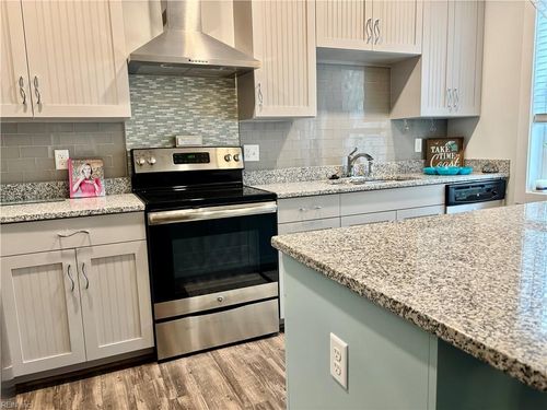 301-7922 Shore Drive, Norfolk, VA, 23518 | Card Image