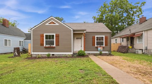 2202 Chamberlain Ave, Chattanooga, TN, 37404-3214 | Card Image