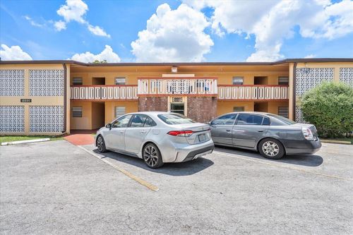 1005-18801 Ne 2nd Avenue, Miami, FL, 33179 | Card Image