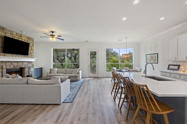 300 Errol Dr, House other with 4 bedrooms, 2 bathrooms and 6 parking in Spicewood TX | Image 7