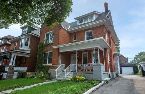 49 Fairleigh Ave S, Hamilton, ON, L8M2K1 | Card Image