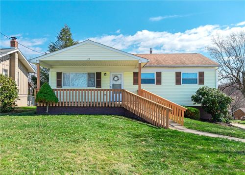 30 Marilou Dr, Jeannette, PA, 15644-1075 | Card Image