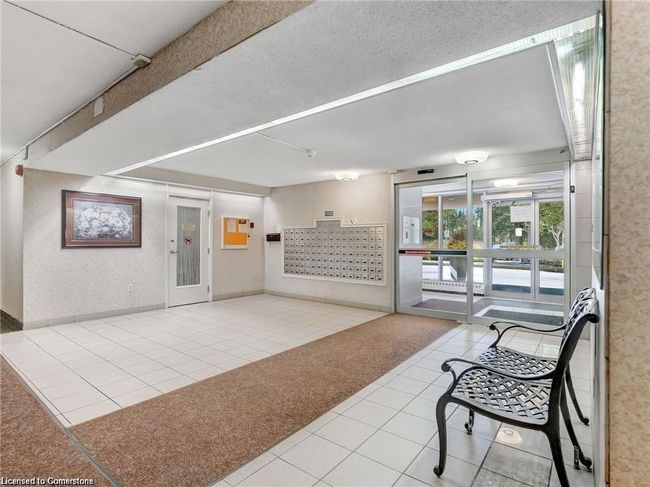1106 - 1966 Main St W, House attached with 3 bedrooms, 2 bathrooms and 1 parking in Hamilton ON | Image 6