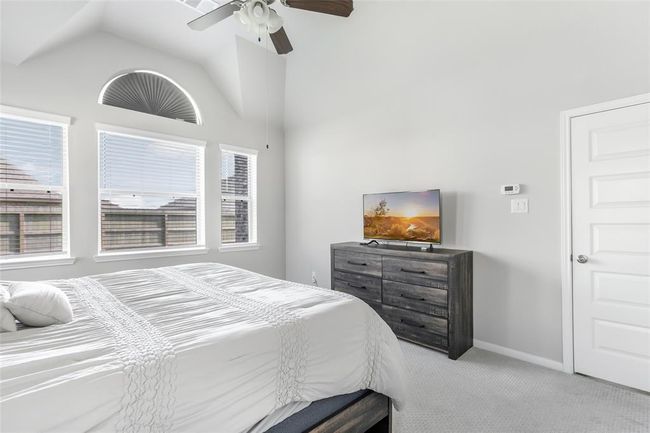 14910 Lake Shore Ave, House other with 4 bedrooms, 4 bathrooms and 3 parking in Mont Belvieu TX | Image 20