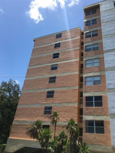 906 - 3301 Spanish Moss Ter, Condo with 2 bedrooms, 2 bathrooms and null parking in Lauderhill FL | Image 3