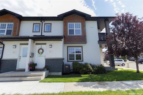 304-1015 Patrick Cres, Saskatoon, SK, S7W0M3 | Card Image