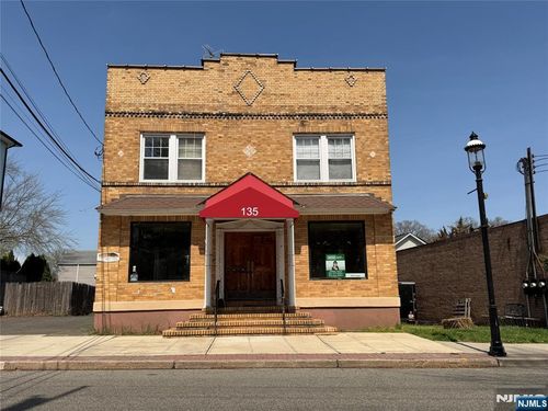 fl-1st-135 Paris Ave, Northvale, NJ, 07647-1715 | Card Image