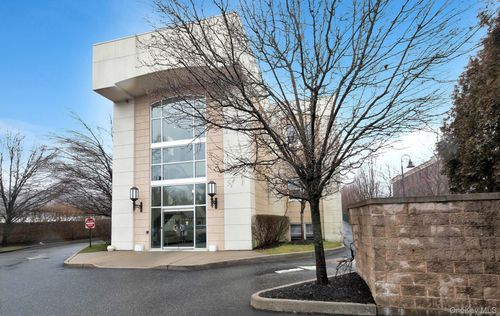 1-214 Wall St, Huntington, NY, 11743-7804 | Card Image