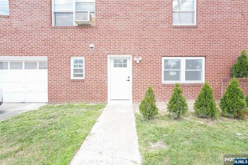 41 River Edge Rd, River Edge, NJ, 07661-2460 | Card Image