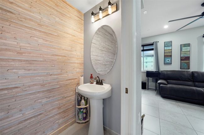 Half bath | Image 11