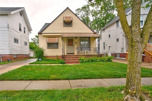 4527 W 172nd St, Cleveland, OH, 44135-2521 | Card Image