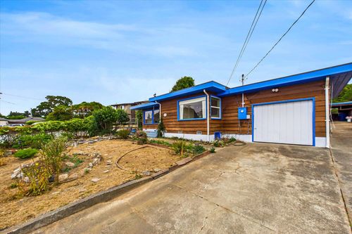 1629 Henry Ln, McKinleyville, CA, 95519-4328 | Card Image