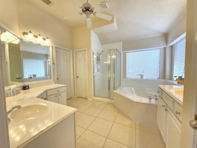 primary bath | Image 18