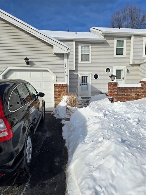 1492 Yorktown Dr, Lawrence, PA, 15055-1033 | Card Image