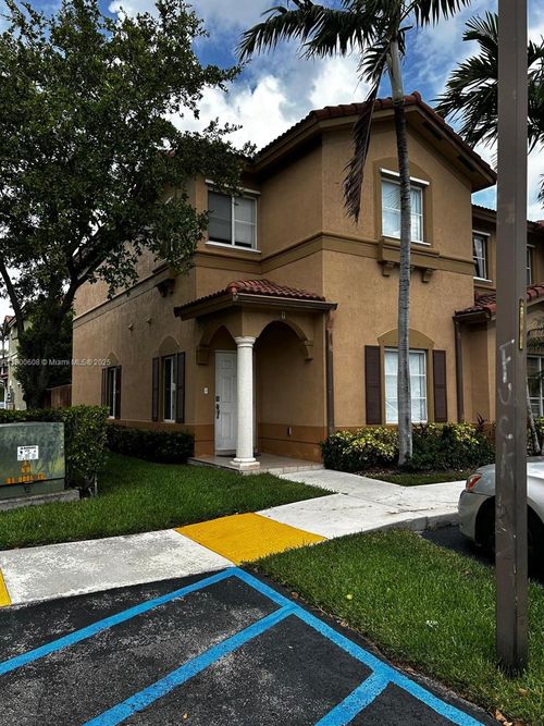 40-8526 Nw 107th Psge, Doral, FL, 33178-5226 | Card Image