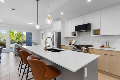 101-2629 Millstream Rd, Langford, BC, V9B3R8 | Card Image