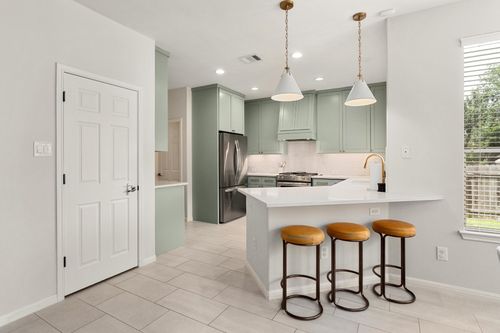 5701 Sunset Rdg, Austin, TX, 78735-7919 | Card Image