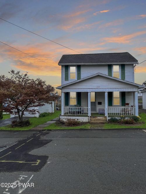 109 North St, Forest City, PA, 18421-1029 | Card Image
