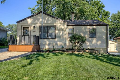 4883 S 50th Ave, Omaha, NE, 68117-1915 | Card Image