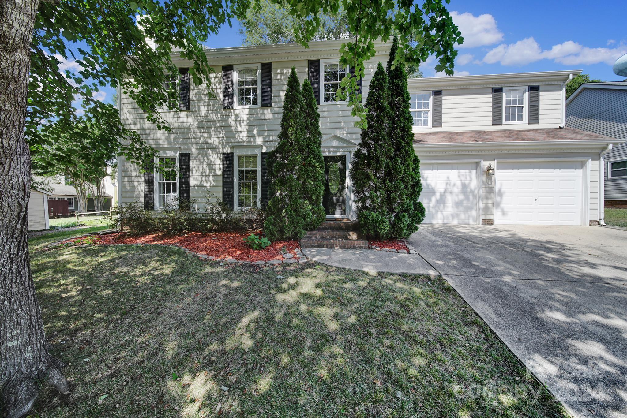 Kirkley Glen Ln, Charlotte, NC 28215
