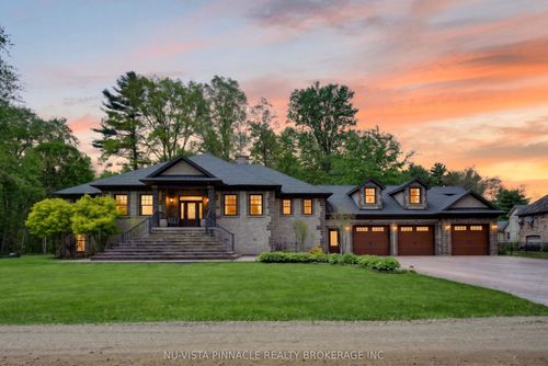 9082 Ferne Dr, Mount Brydges, ON, N0L1W0 | Card Image