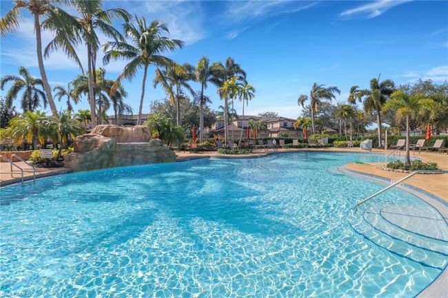 APT-2004 - 762 Regency Reserve Cir, Condo with 3 bedrooms, 3 bathrooms and 2 parking in NAPLES FL | Image 45