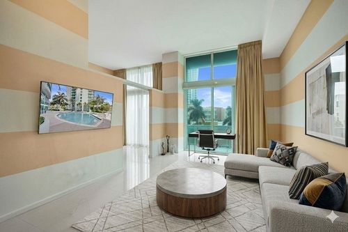 715-1900 N Bayshore Dr, Miami, FL, 33132-3001 | Card Image