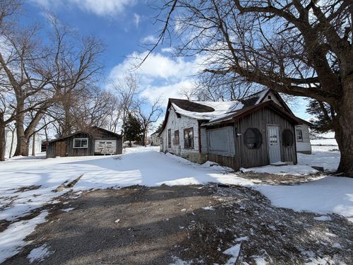 112 S Walnut St, OAKLAND, IL, 61943-7180 | Card Image